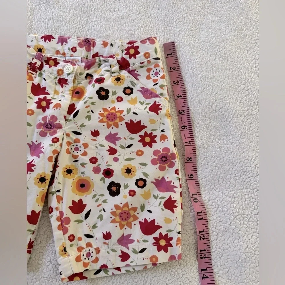 Gymboree girls 5 spring floral design with 2 front pockets 💯 % cotton zipper.
